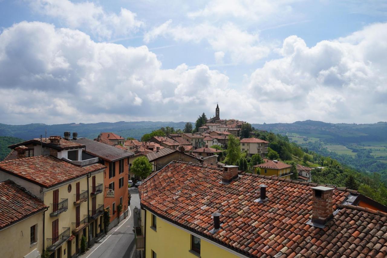 La Piazzetta Degli Artisti - Boutique B&B Bossolasco Exterior foto